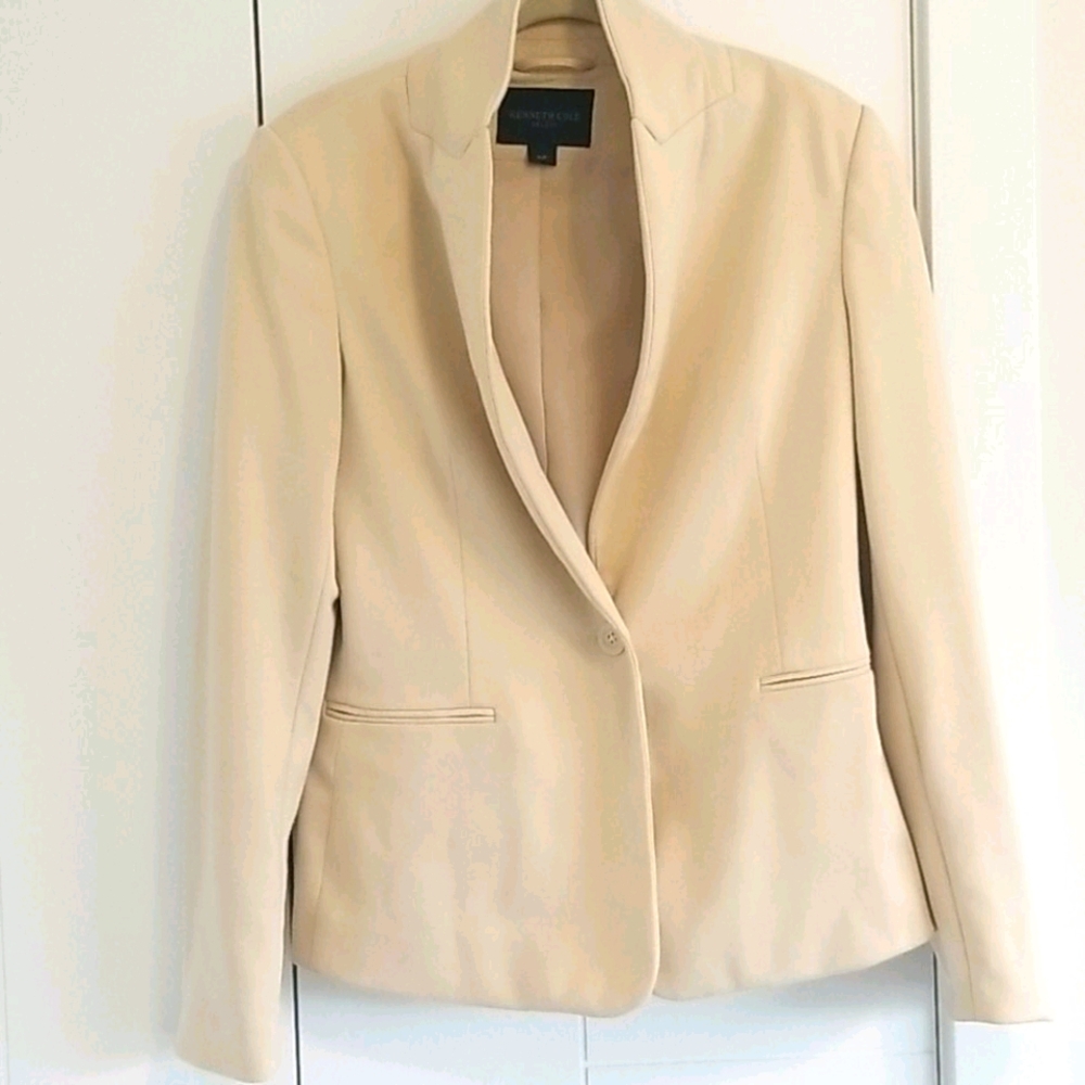 Beige Blazer with cute sleeve accent